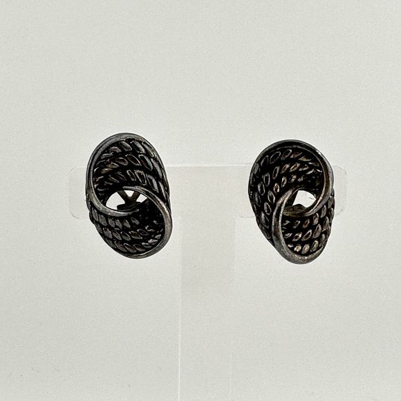 Vintage Premier Designs Knot Clip on Earrings Antique Silver Tone 2002 Catalog - Picture 4 of 8